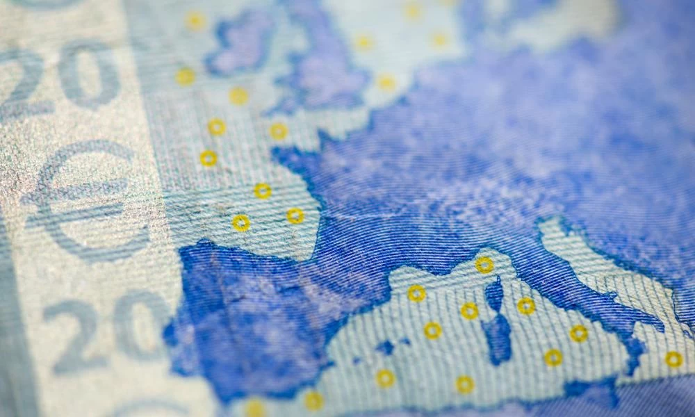 Τεράστια ζήτηση για τα πρώτα κοινωνικά ομόλογα της Ε.Ε.